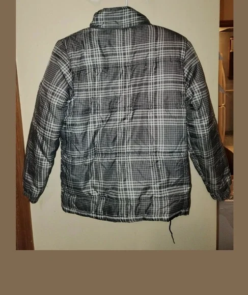 Calvin Klein Boys Fleece Lined Puffer Coat Winter Coat Gray & Black Plaid Medium - Picture 6 of 8